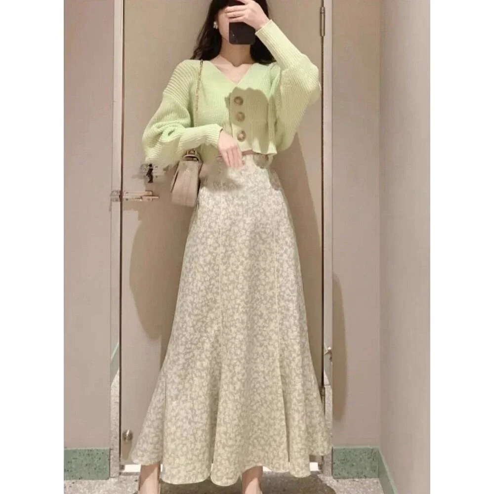 Floral Print Light Green A-Line Skirt Size Small